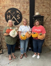 09/16/25 Gourds & Ghouls: Chunky Knit Workshop 6:00 PM