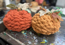 09/16/25 Gourds & Ghouls: Chunky Knit Workshop 6:00 PM
