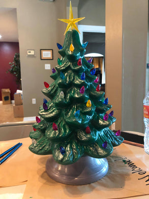 Vintage Christmas Ceramics: Take Home Edition