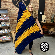 11/21/25 Cozy Knit Blankets 6:00 PM